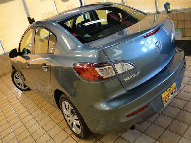 2013 Mazda Mazda3 i SV 4dr Sedan 5A